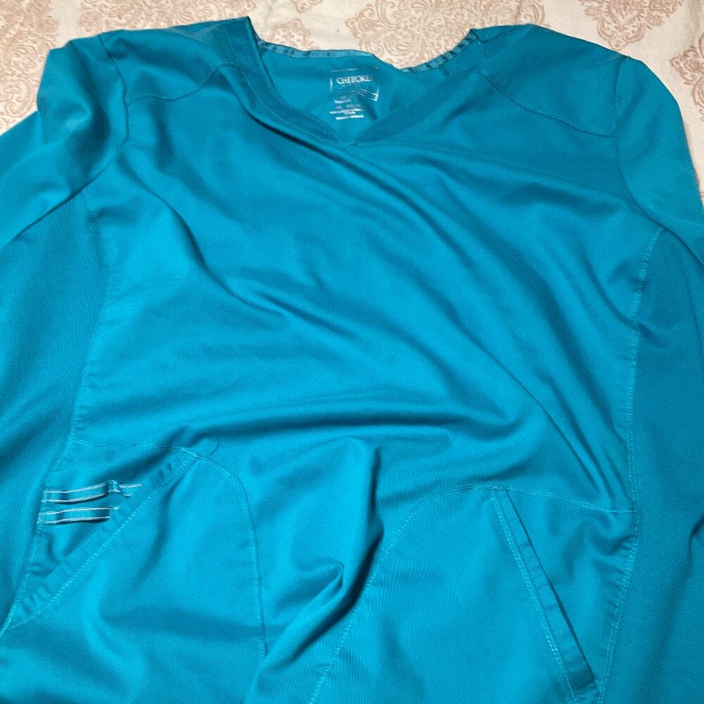 Cherokee Revolution Women's V-Neck Solid Scrub Top